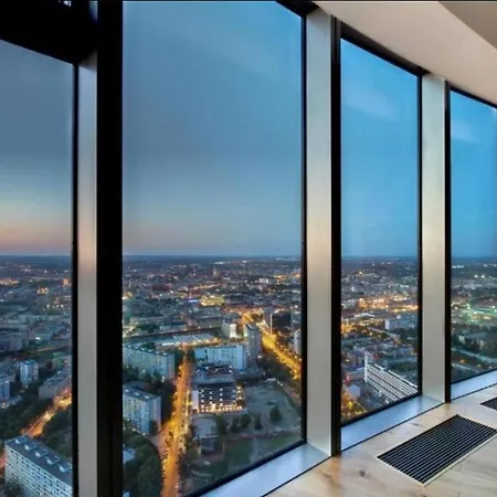 Hanza Tower Sky Sauna & Jacuzzi & Pool *